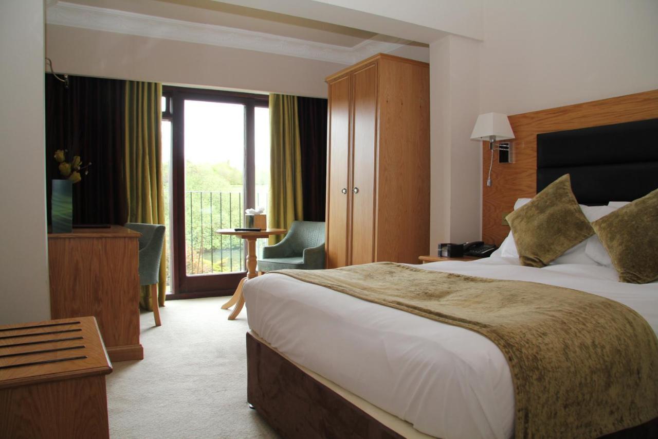 Waterton Park Hotel Уейкфийлд Екстериор снимка
