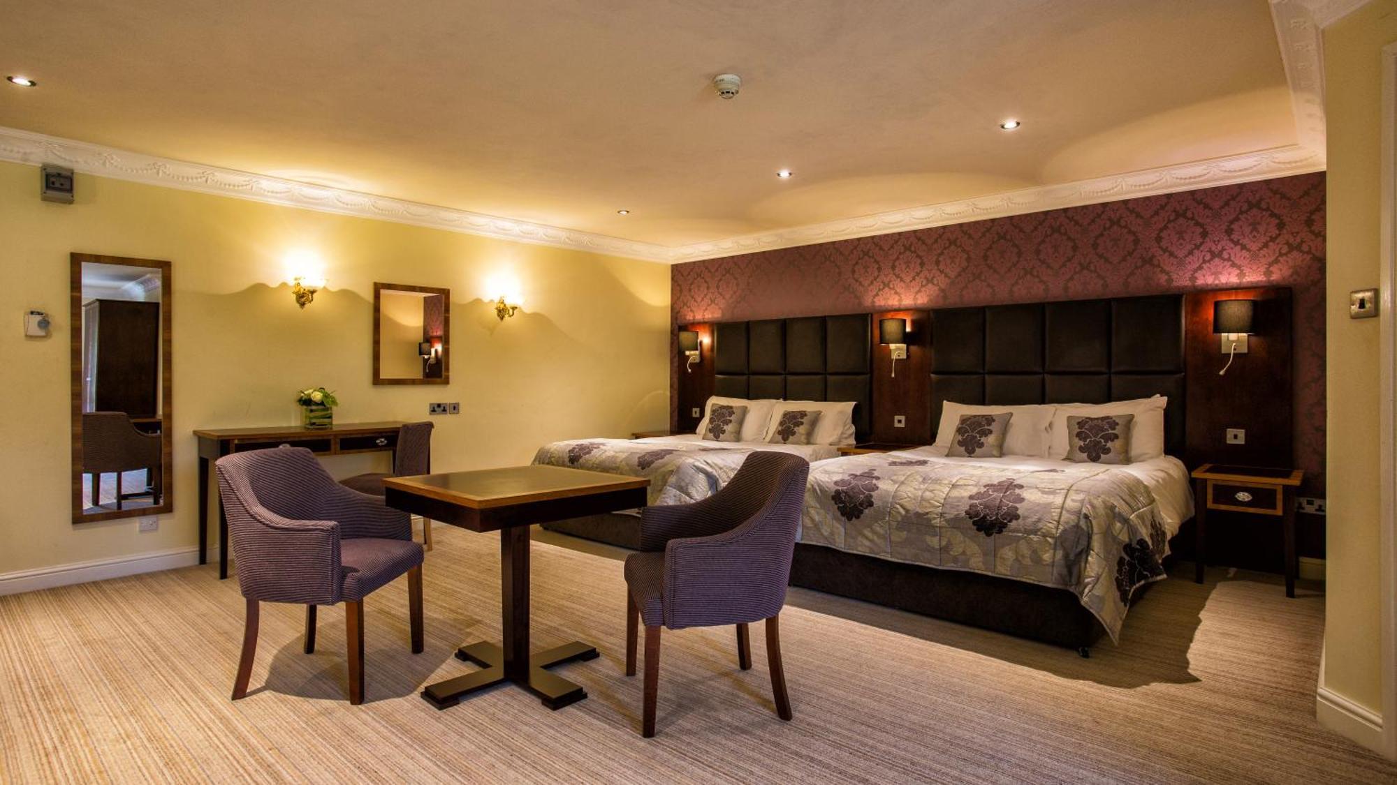 Waterton Park Hotel Уейкфийлд Екстериор снимка