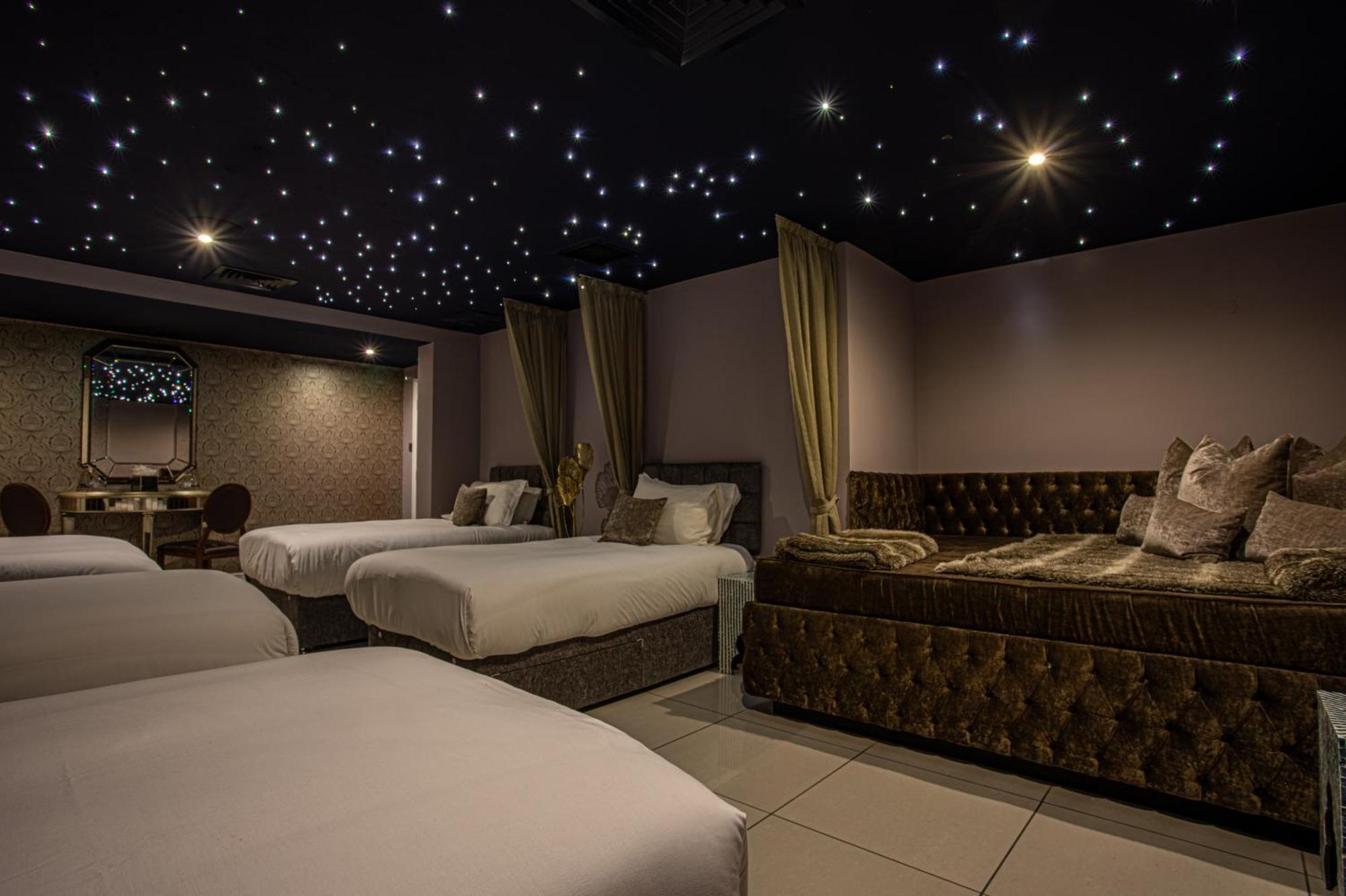 Waterton Park Hotel Уейкфийлд Екстериор снимка