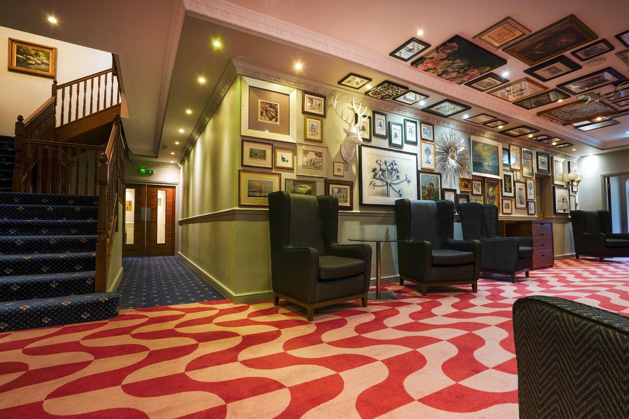 Waterton Park Hotel Уейкфийлд Екстериор снимка