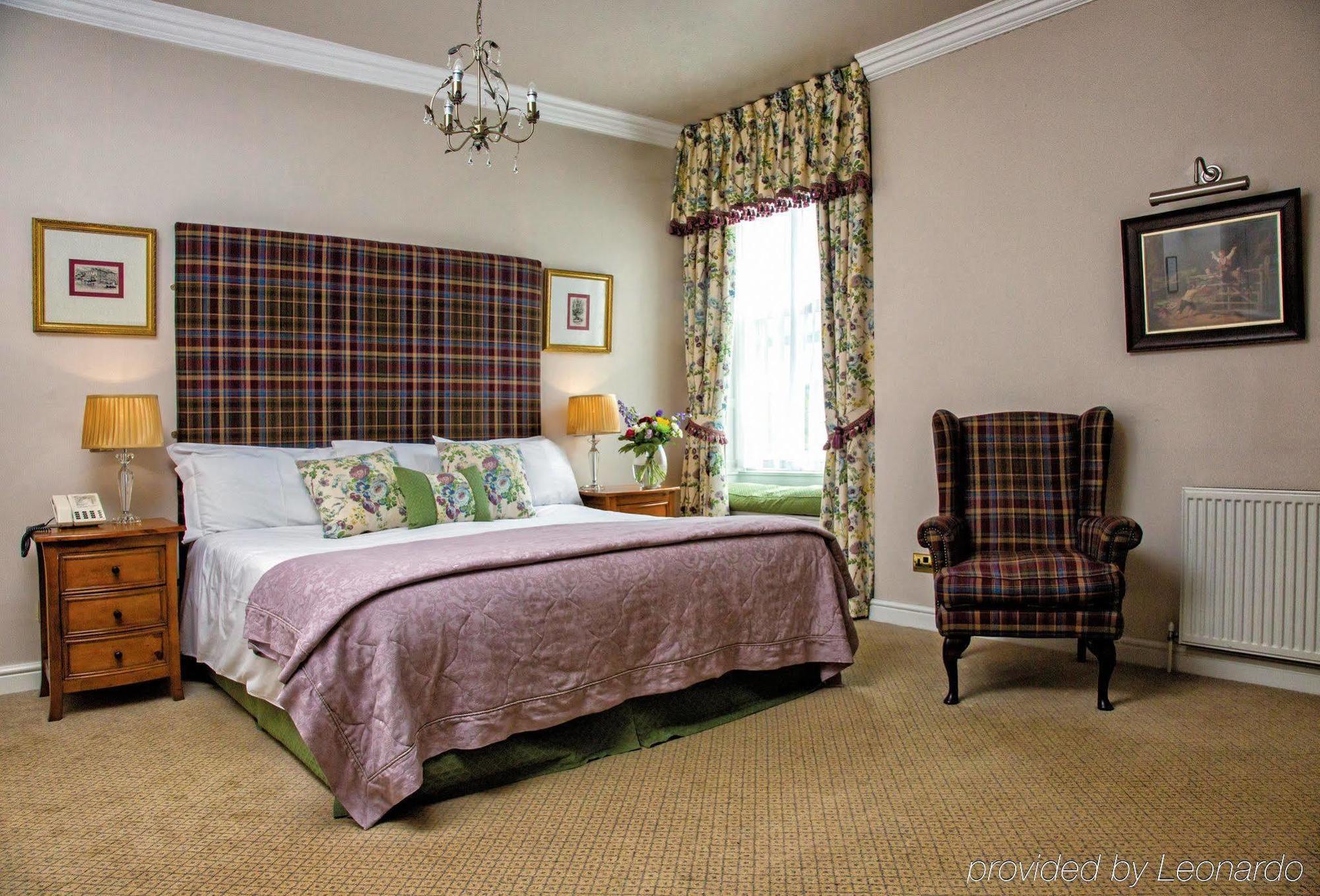 Waterton Park Hotel Уейкфийлд Екстериор снимка