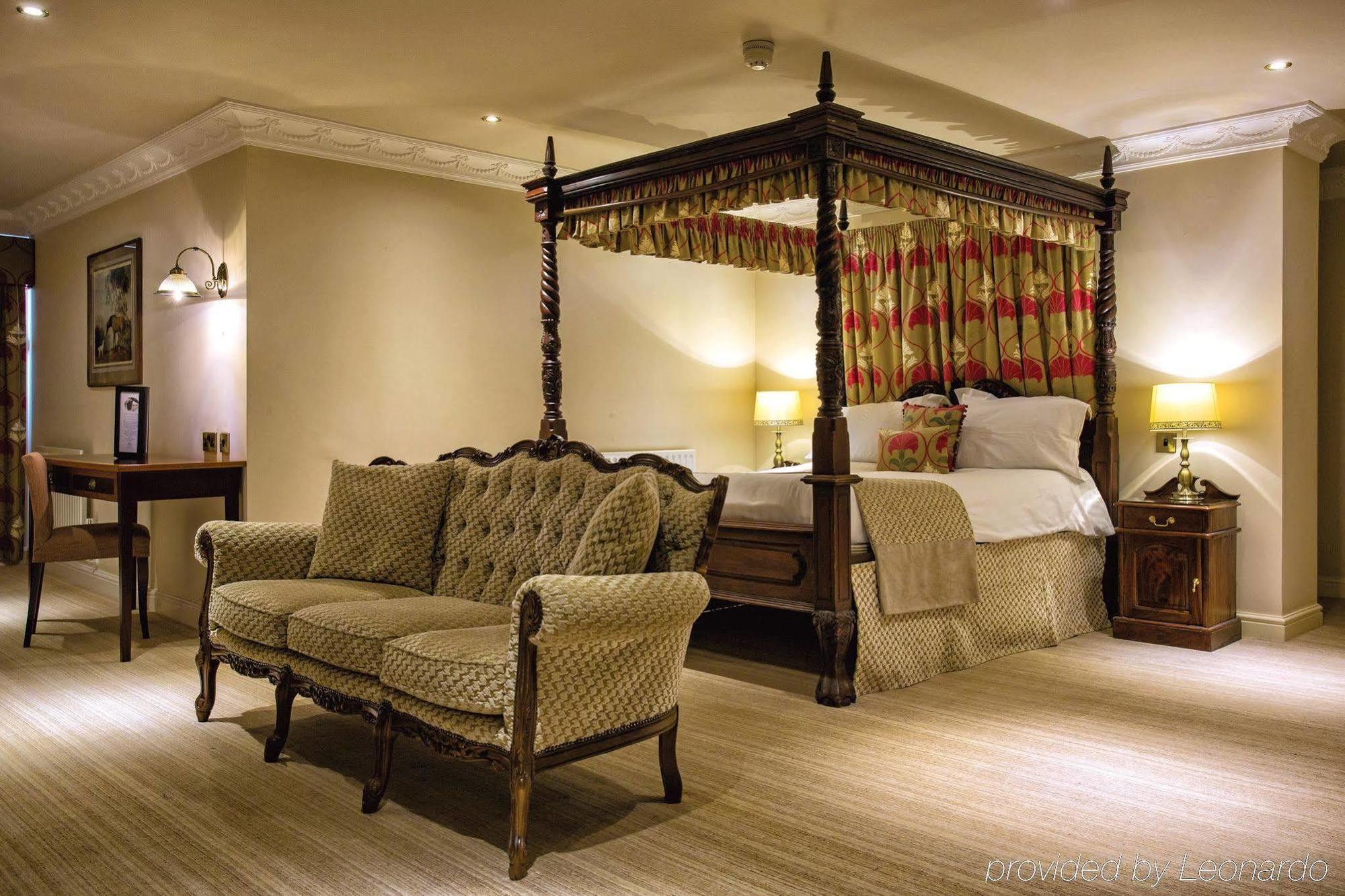 Waterton Park Hotel Уейкфийлд Екстериор снимка